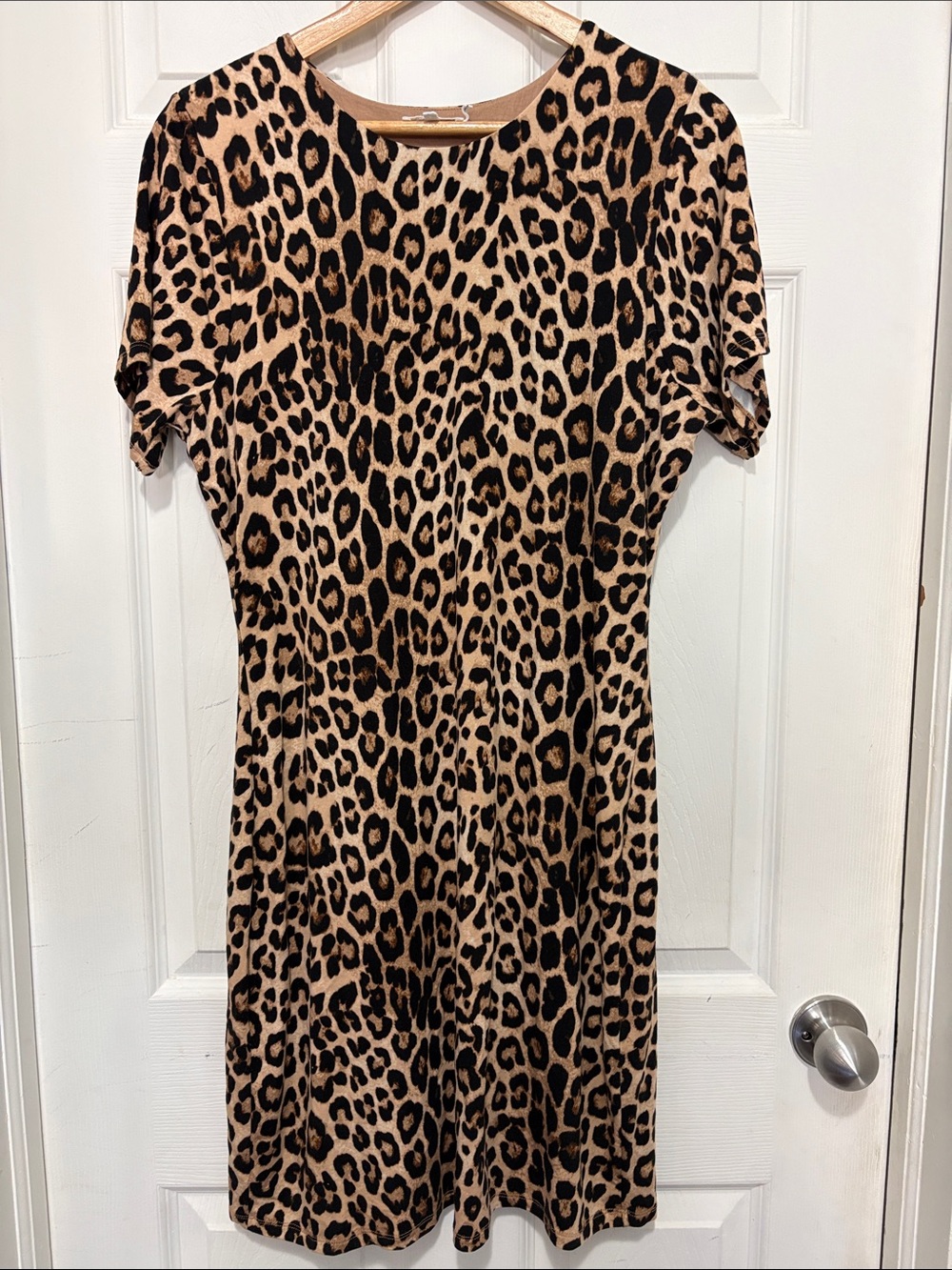 Good American Leopard Print Short Sleeve Dress
